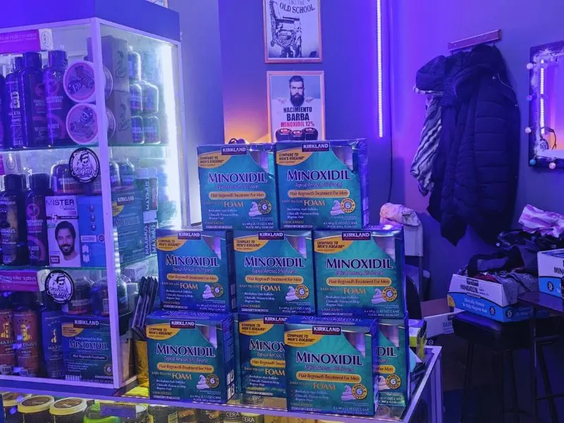 Vitrina real de la tienda Minoxidil Todo México